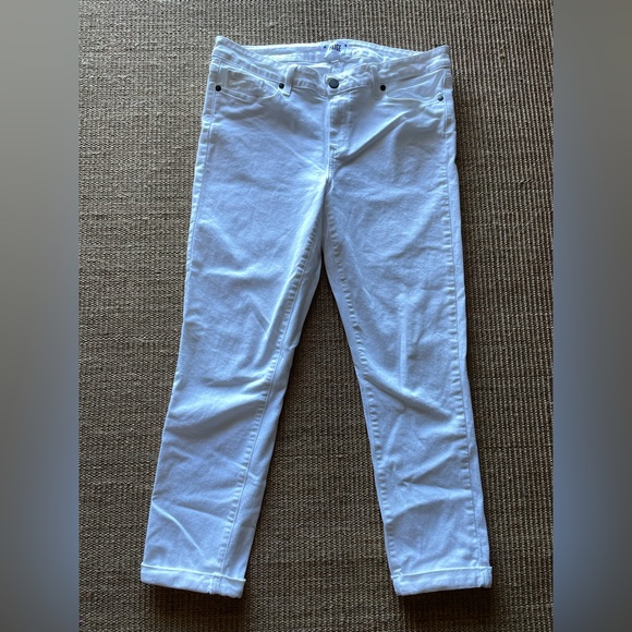PAIGE size 32 white Kylie Crop jeans. Rolled bottom. Deconstructed look pockets - Picture 1 of 8